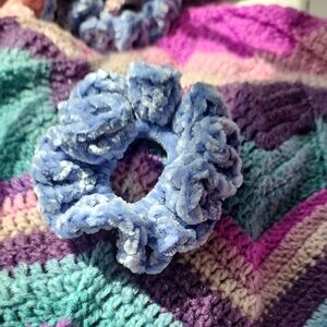 1 Scrunchie